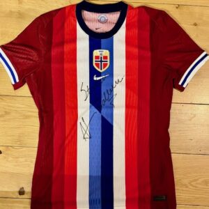 Signert-Landslagsdrakt-Landslagssjef-Ståle-Solbakken-Lagleder-Are-Hokstad